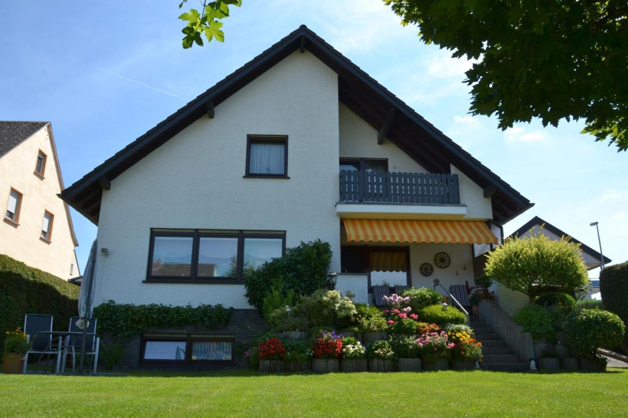 Ferienwohnung Heinen Andernach Buitenkant foto